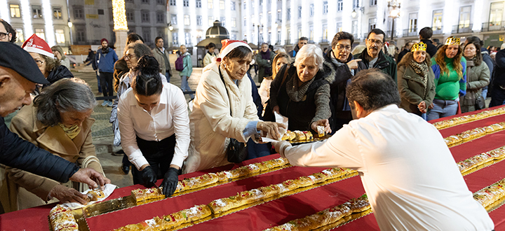 Dia de Reis: Cantaram-se as Janeiras na Praça do Município