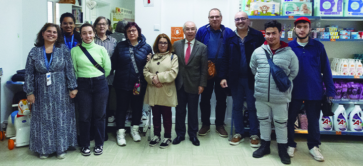 Conselheiro de Estado Luís Marques Mendes visita Espaço Júlia e Mercearia Social Valor Humano