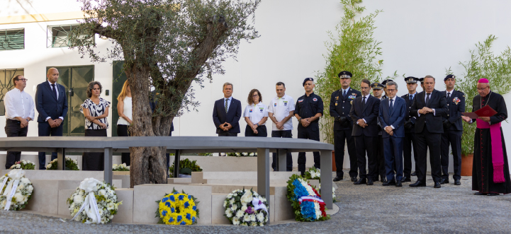 Largo da Oliveirinha acolhe Memorial às vítimas da tragédia do Elevador da Glória 